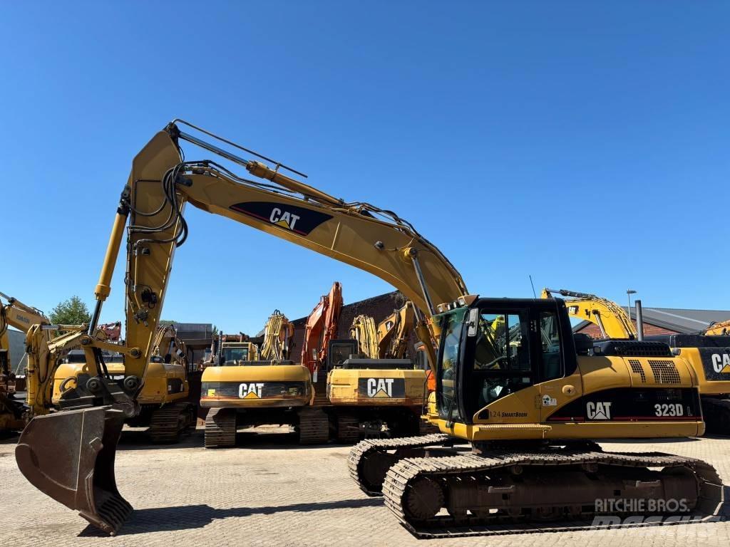 CAT 323 D L Pásové rýpadlá