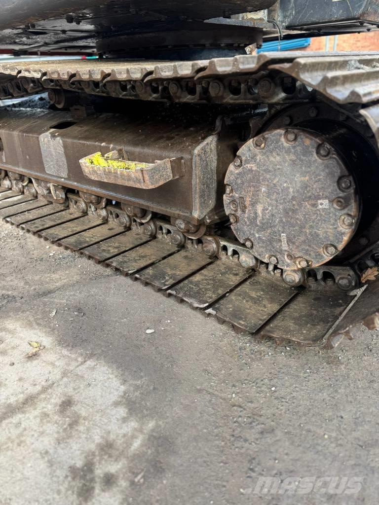 Hitachi ZX 135 US Pásové rýpadlá