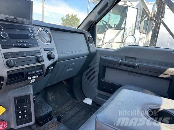 Ford F 750 Smetiarske vozidlá