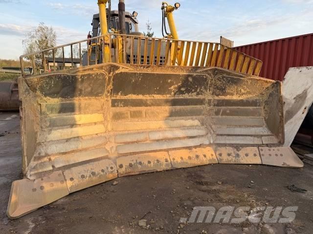 Komatsu D 155 A-3 Pásové dozéry