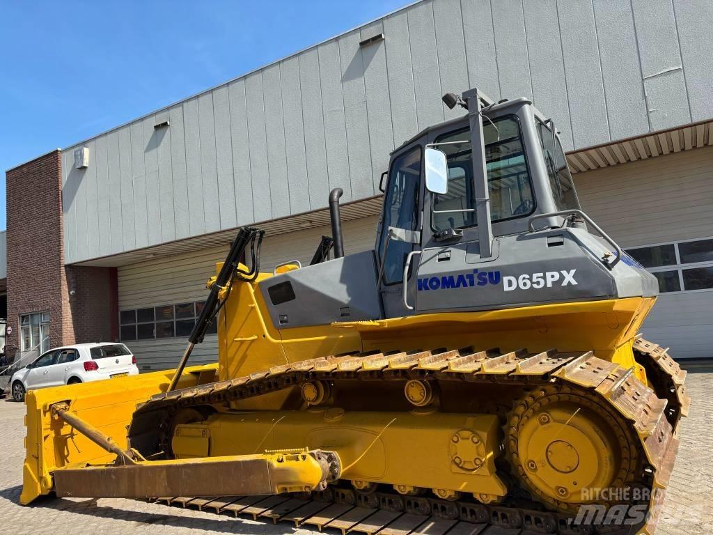 Komatsu D 65 PX-12 Pásové dozéry
