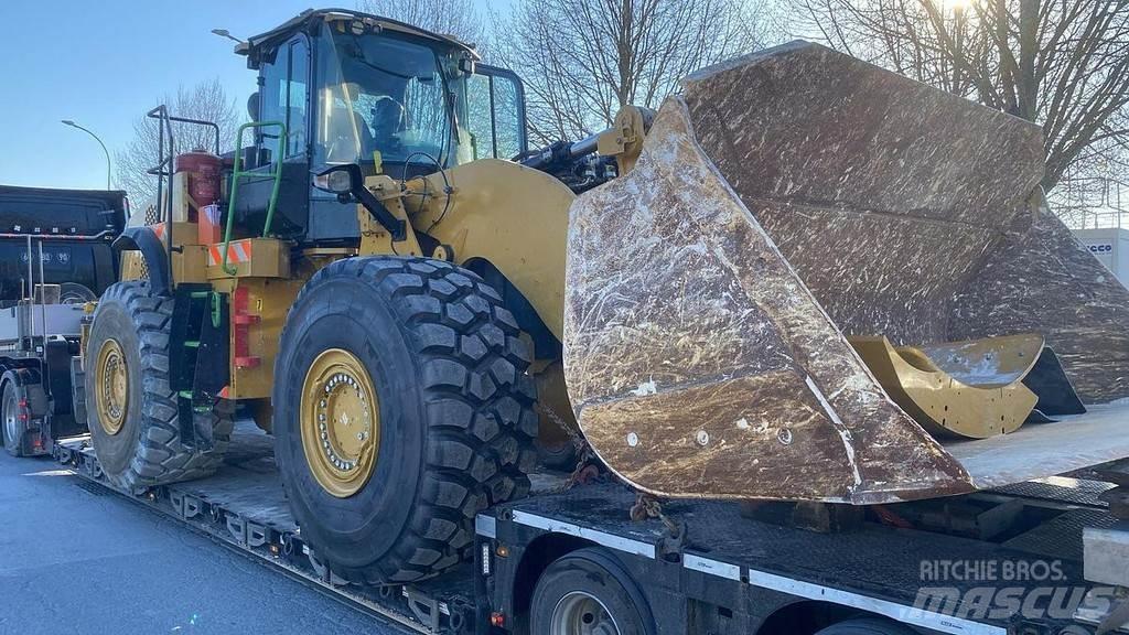 CAT 980M - Kolesové nakladače