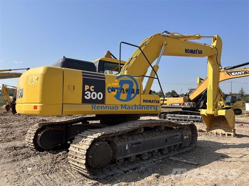 Komatsu PC 300 Pásové rýpadlá