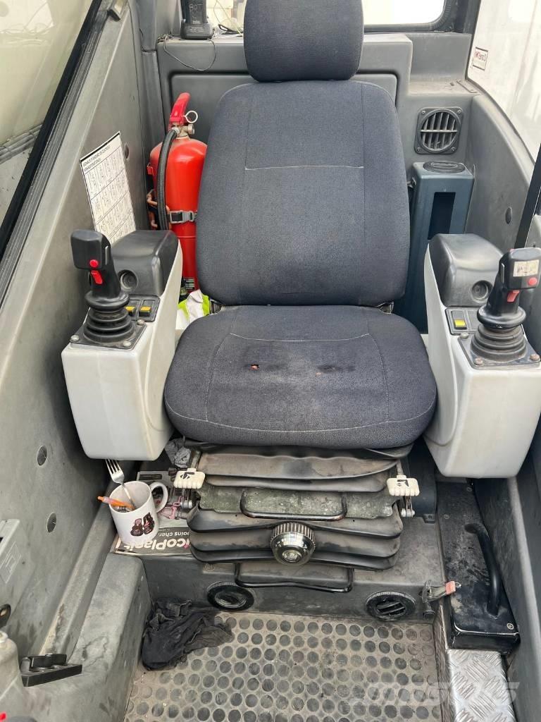 Grove GMK 4080-1 Univerzálne terénne žeriavy