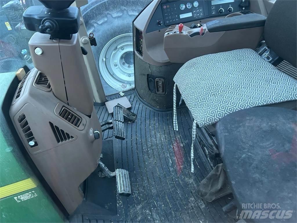 John Deere 8100 Traktory