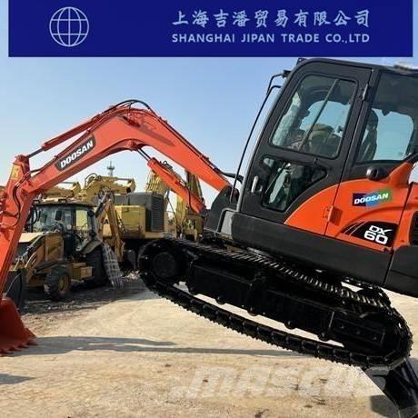 Doosan DX 60 Pásové rýpadlá