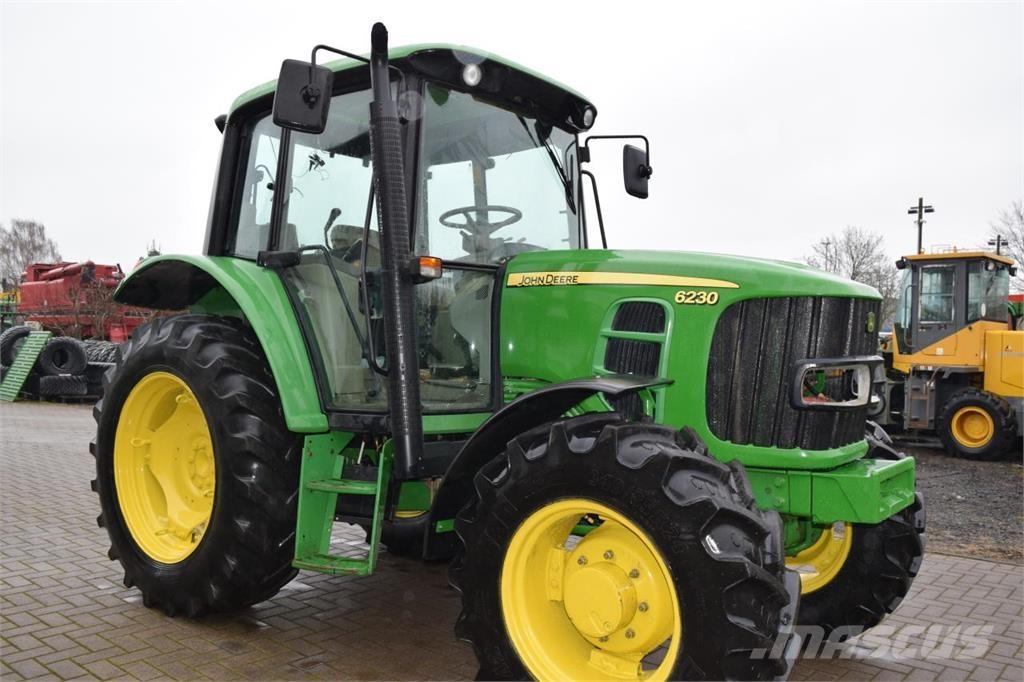 John Deere 6230 Traktory