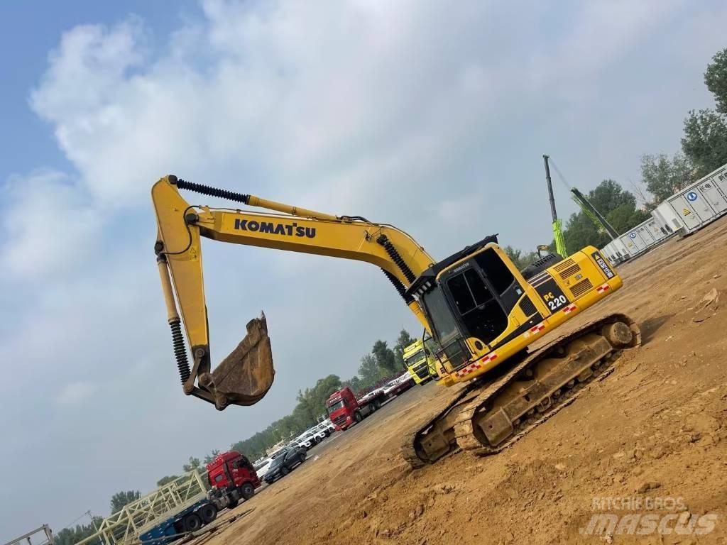 Komatsu pc220-8 Pásové rýpadlá