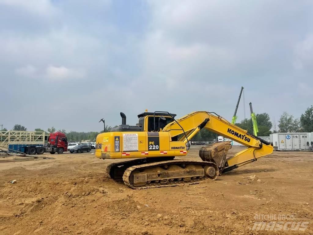 Komatsu pc220-8 Pásové rýpadlá