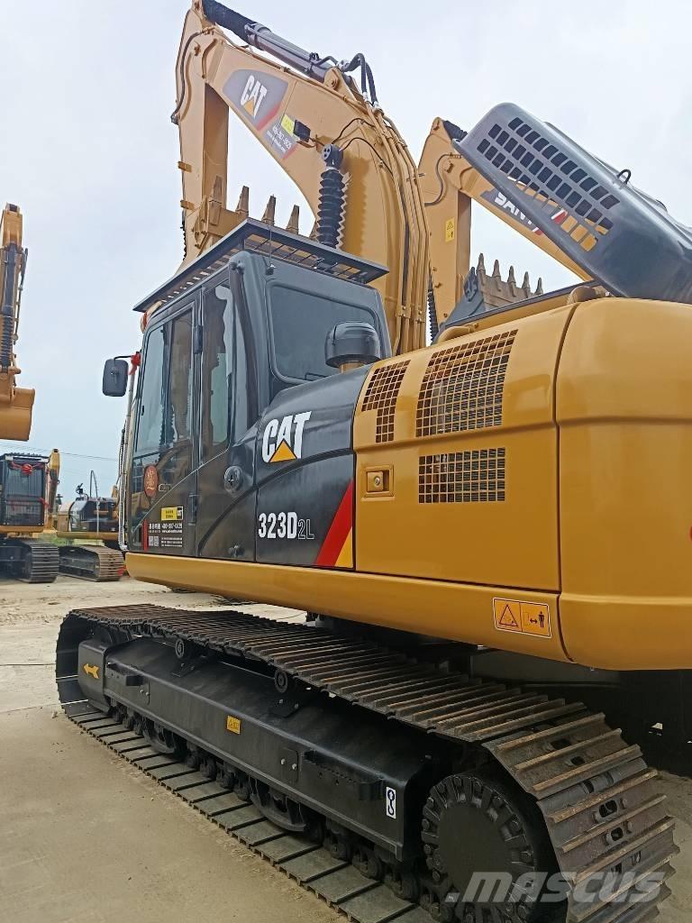 CAT 323 D L Pásové rýpadlá