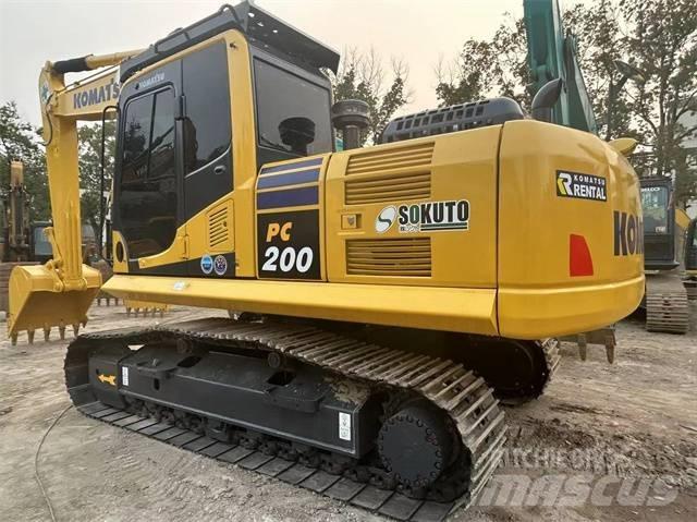 Komatsu PC 200-8 Pásové rýpadlá