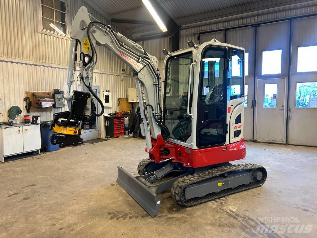 Takeuchi TB325 Mini rýpadlá < 7t