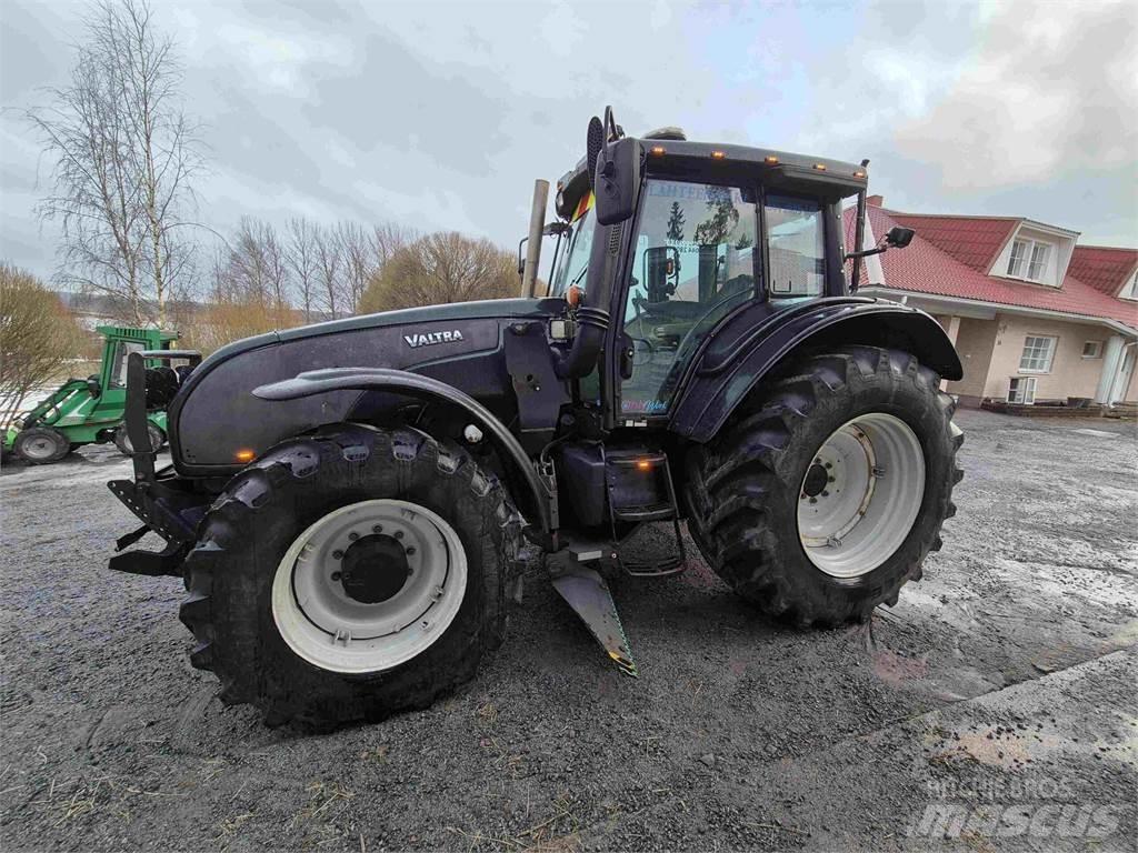 Valtra T191LS Traktory