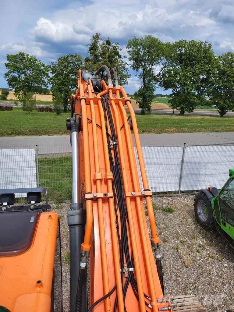 Doosan DX255LC-5 Pásové rýpadlá