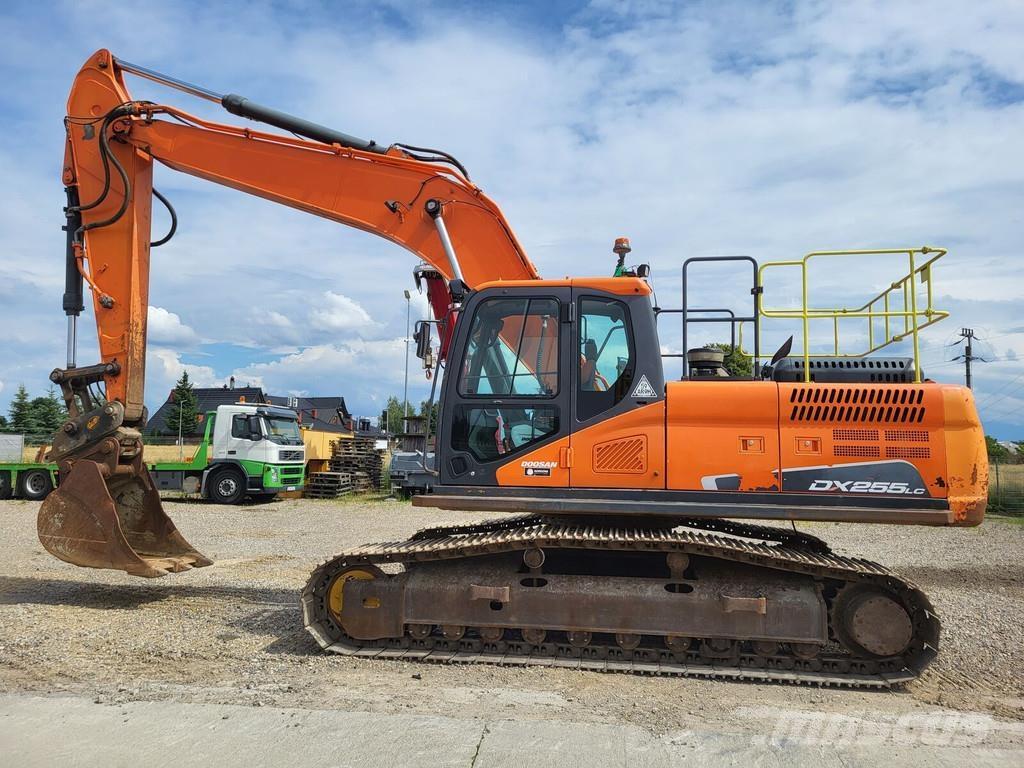 Doosan DX255LC-5 Pásové rýpadlá