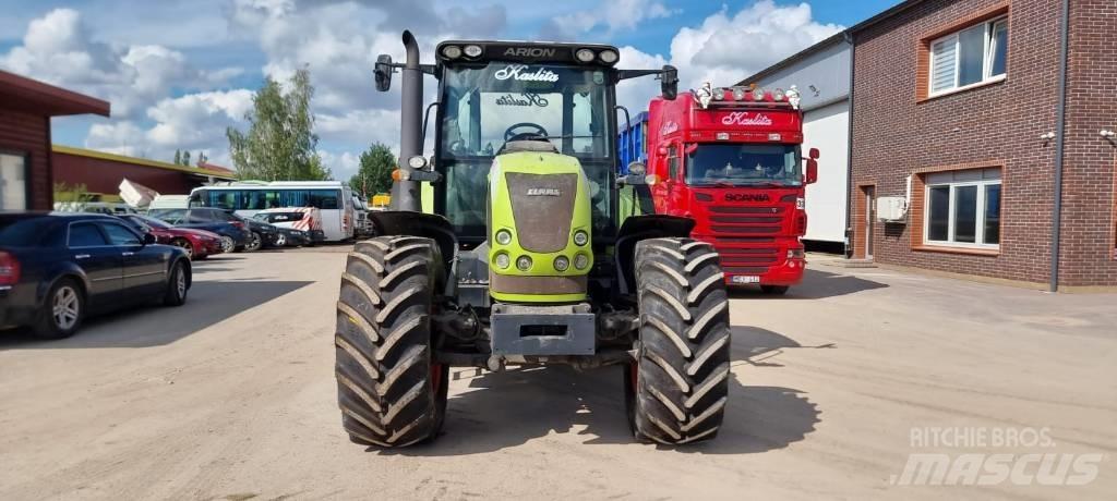 CLAAS Arion 640 Traktory