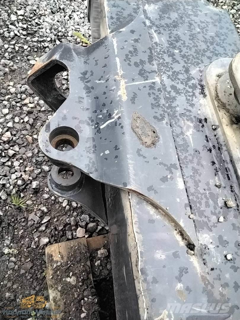 Komatsu 165 Dopravné žeriavy
