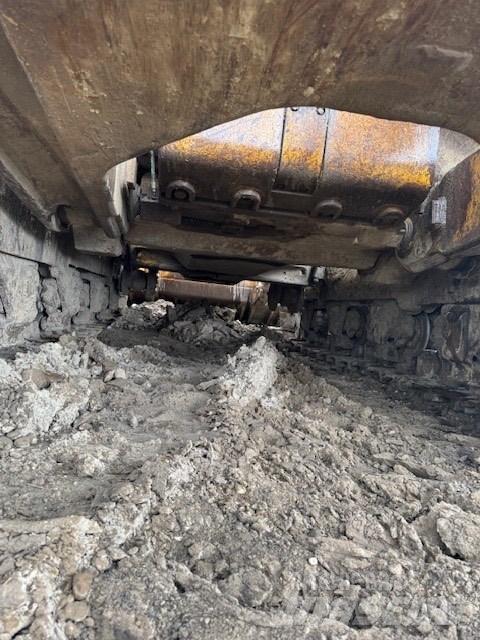 CAT D 10 N Pásové dozéry