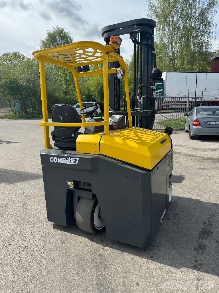 Combilift CBE3000 4 cestné vysokozdvižné vozíky
