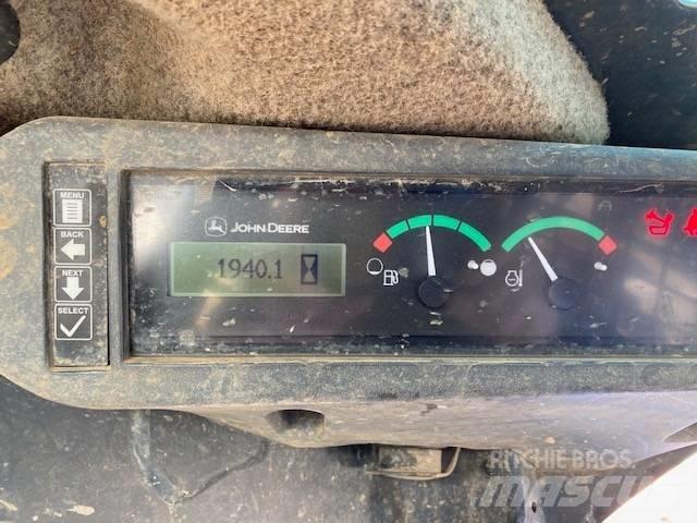 John Deere 317G Šmykom riadené nakladače