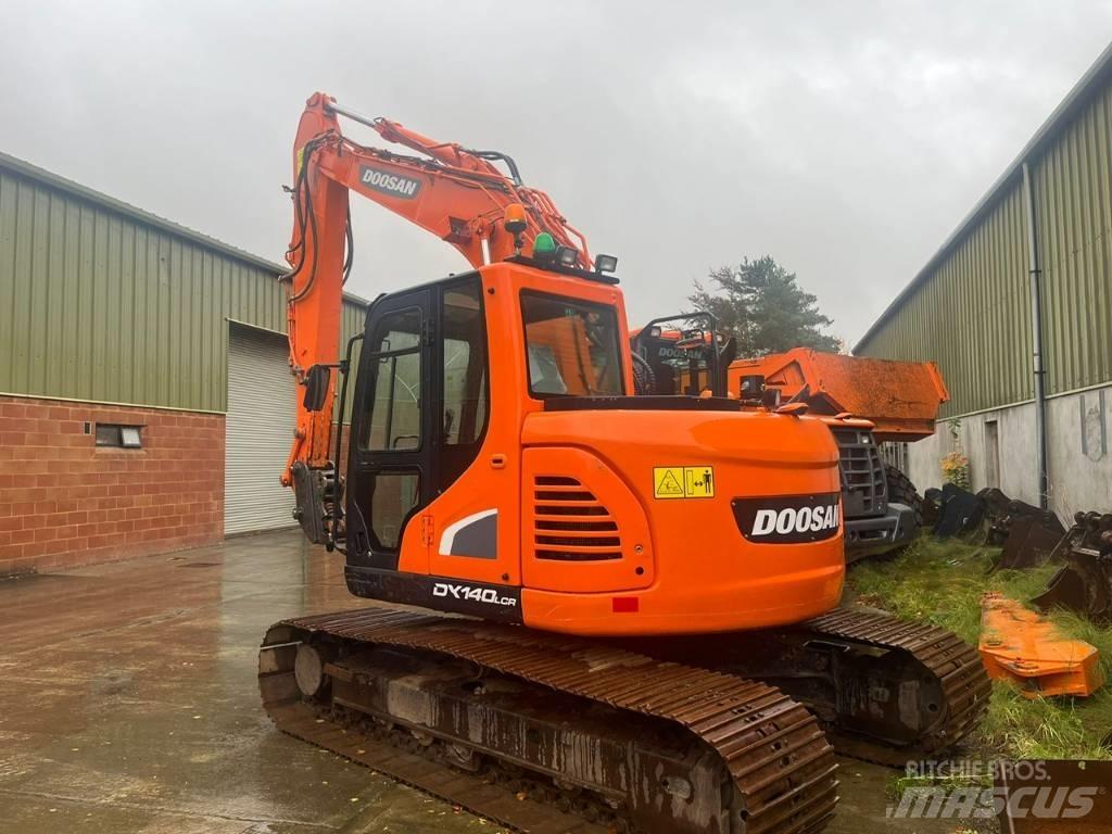  2015 DX140LCR-3 Pásové rýpadlá