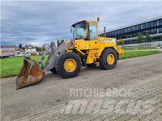 Volvo L70C Kolesové nakladače