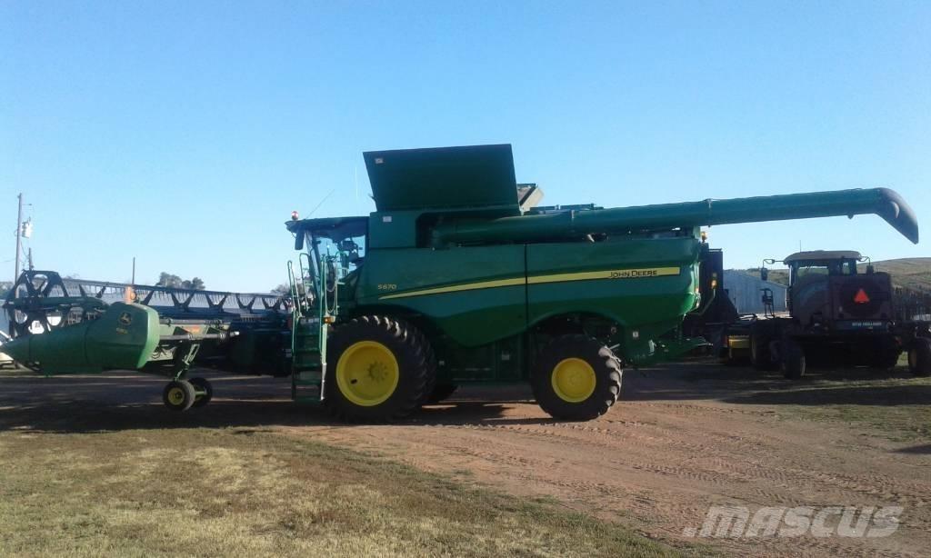John Deere S 670 Kombinované zberacie stroje
