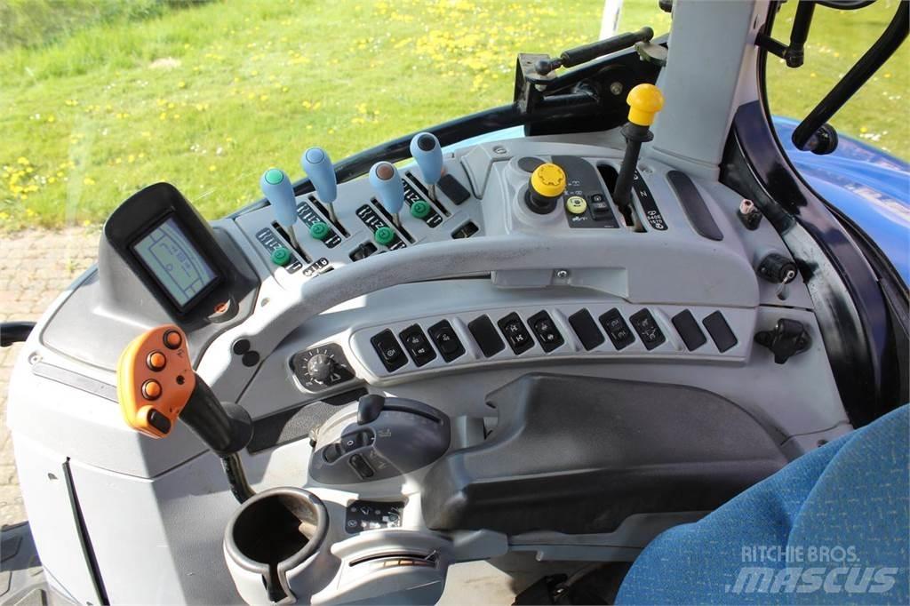 New Holland T7050 Traktory