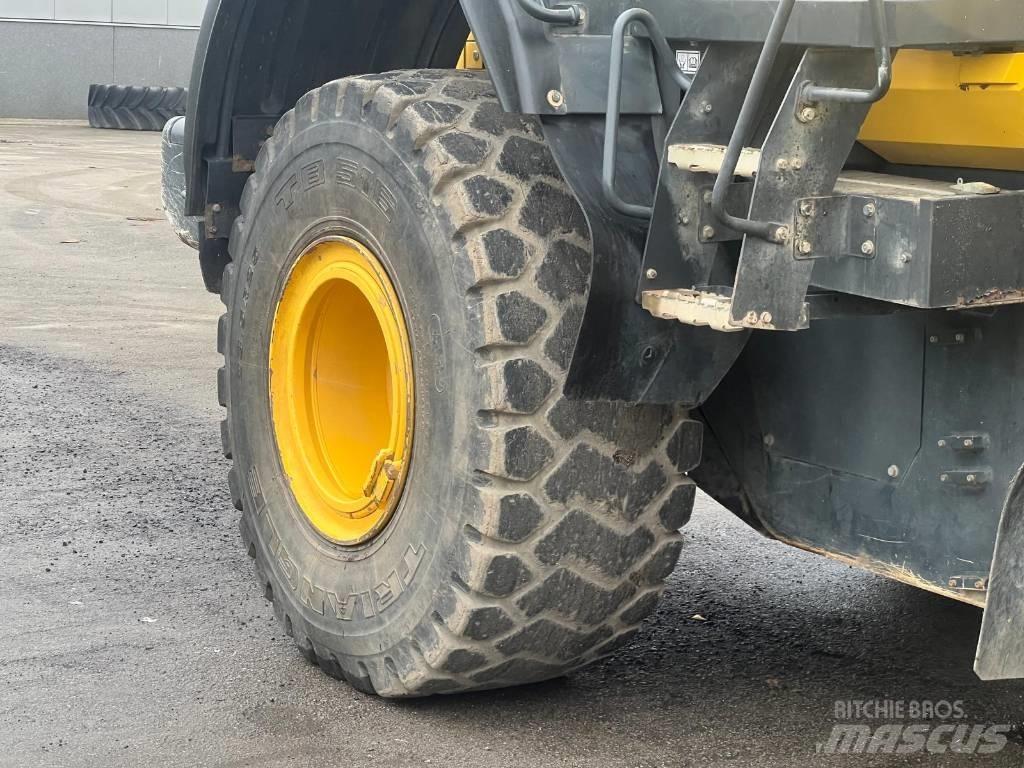 Komatsu WA 380-7 Kolesové nakladače