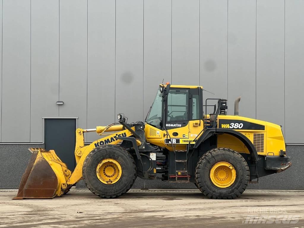 Komatsu WA 380-7 Kolesové nakladače