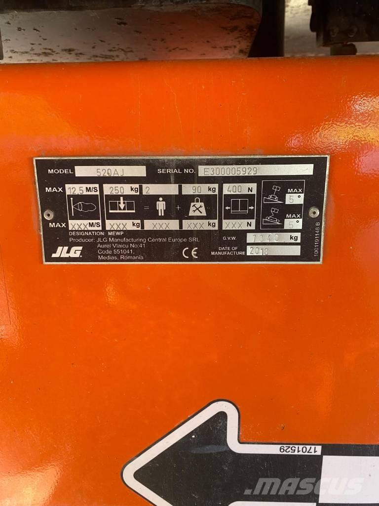 JLG 520 AJ Kĺbové plošiny