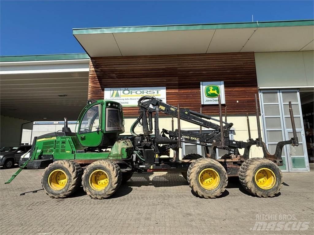 John Deere 1110 G Lesné traktory