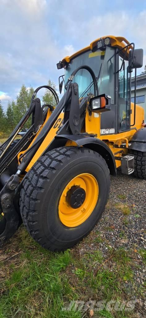JCB 412 S Kolesové nakladače