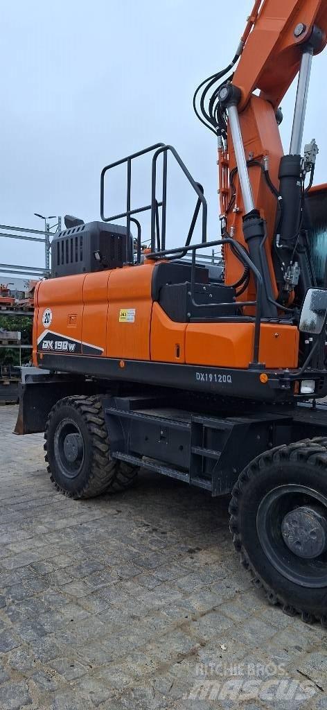 Doosan DX 190 W-7 Kolesové rýpadlá