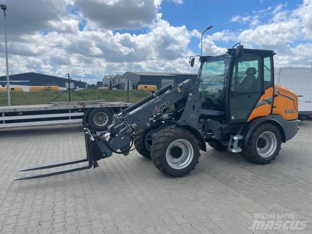 GiANT g5000 Viacúčelové nakladače