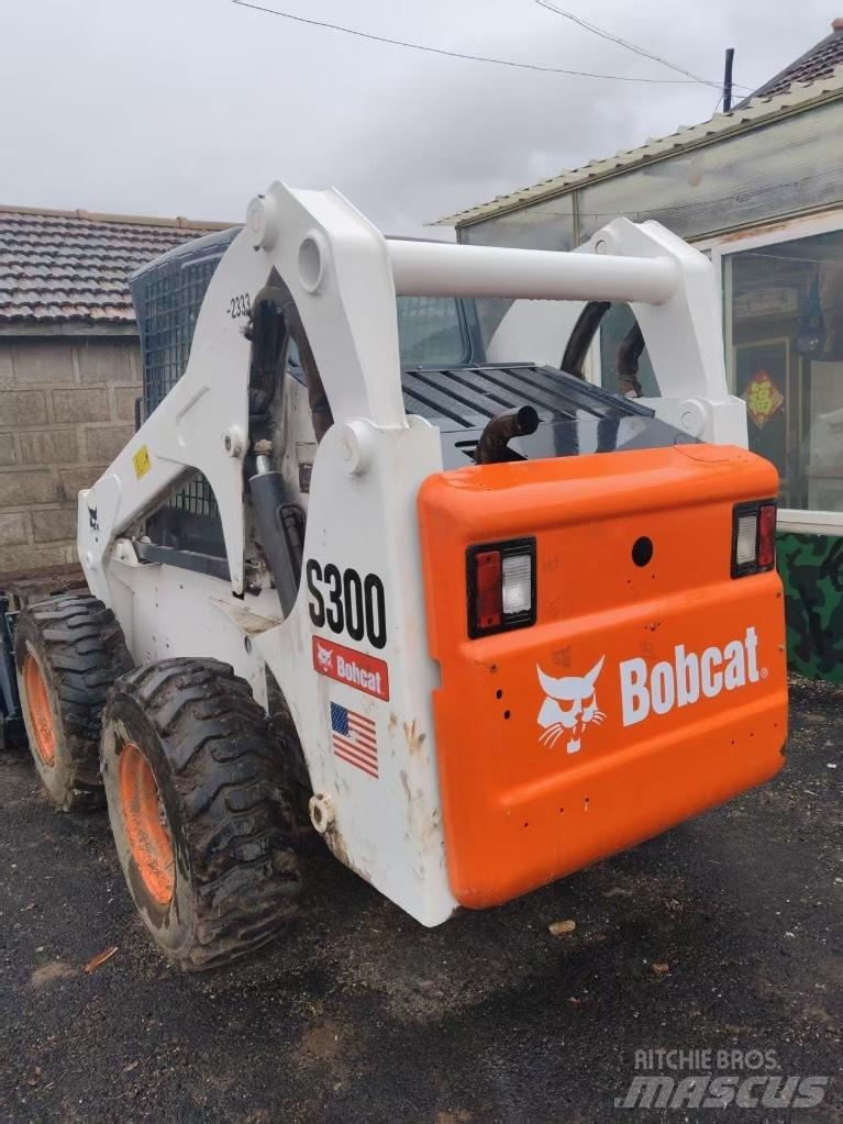 Bobcat S 300 Šmykom riadené nakladače