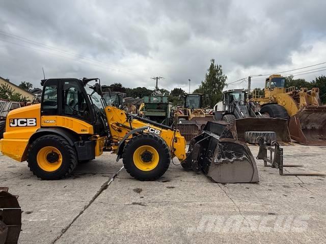 JCB TM 320 S Teleskopické manipulátory