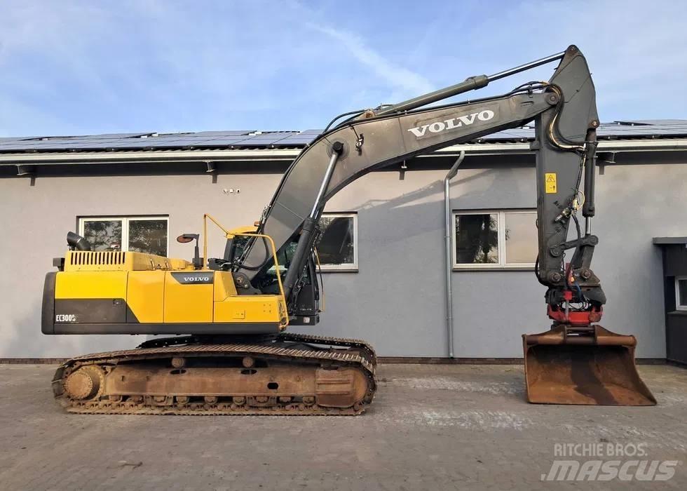 Volvo EC 300 D L Pásové rýpadlá