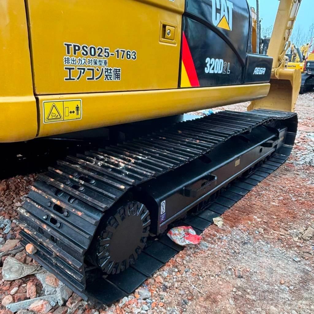 CAT 320 D Pásové rýpadlá