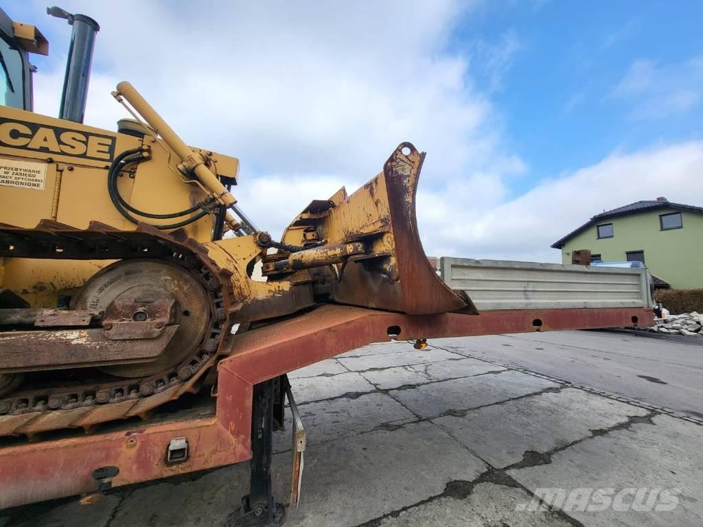CASE 1550 E Pásové dozéry