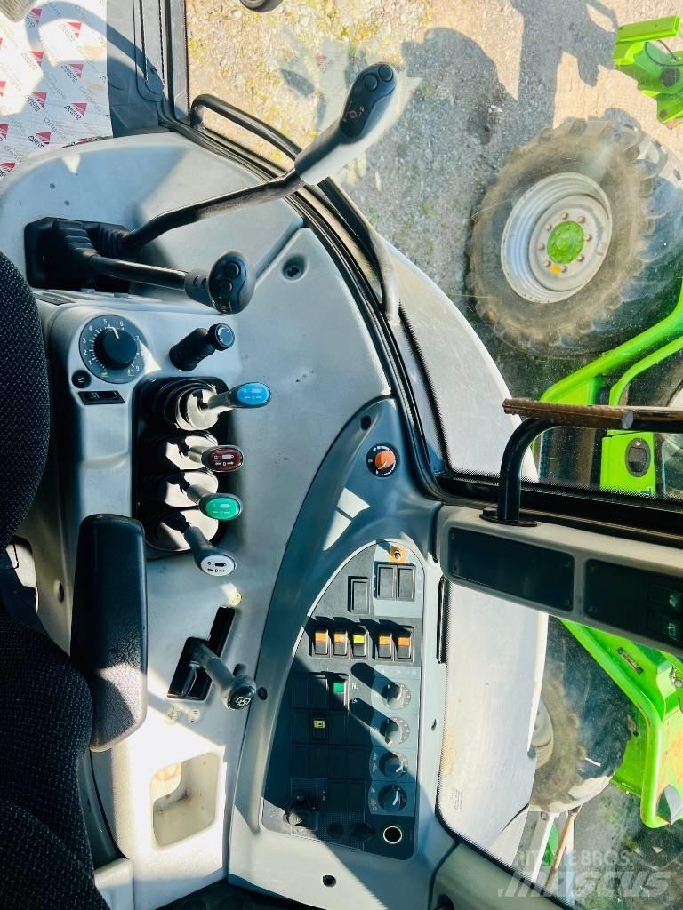 Valtra T 121 Traktory