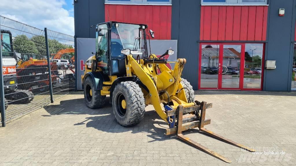 CAT 908 Kolesové nakladače