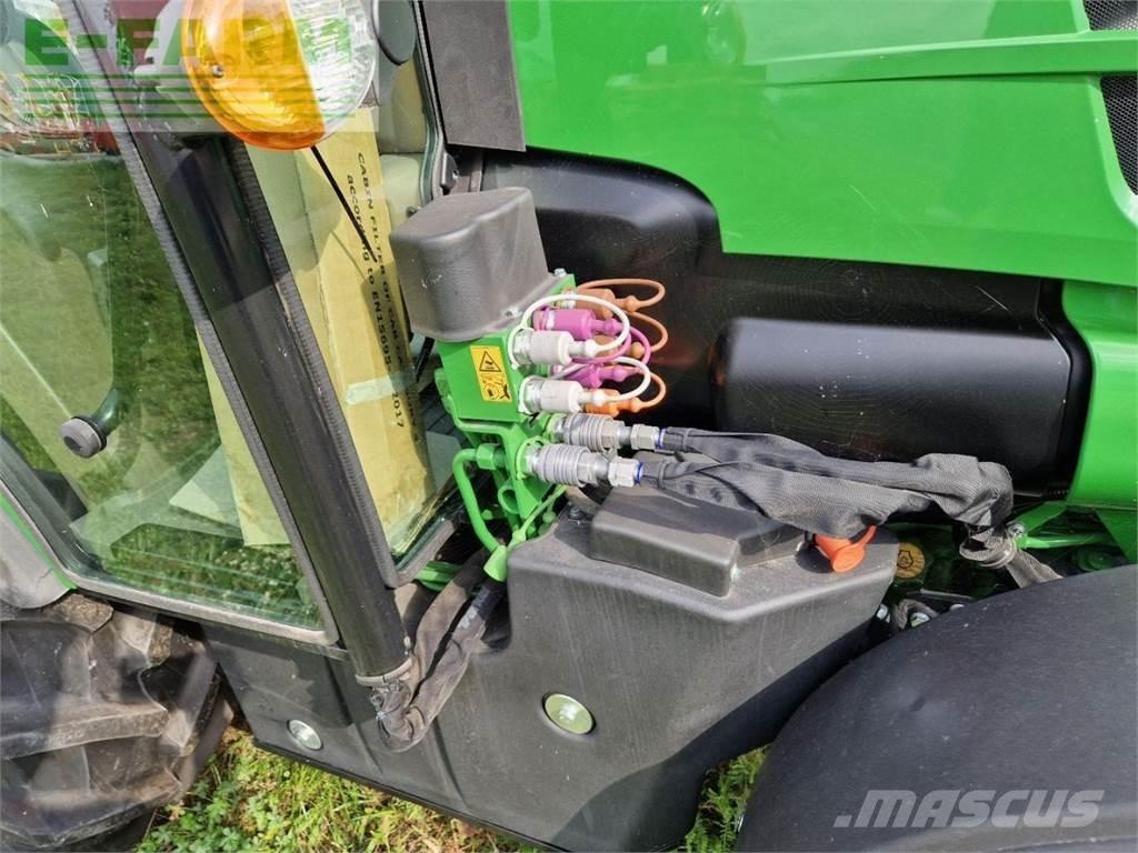 John Deere 5105GN Traktory