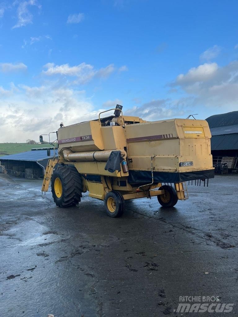 New Holland Tx34 Kombinované zberacie stroje