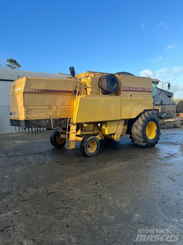 New Holland Tx34 Kombinované zberacie stroje