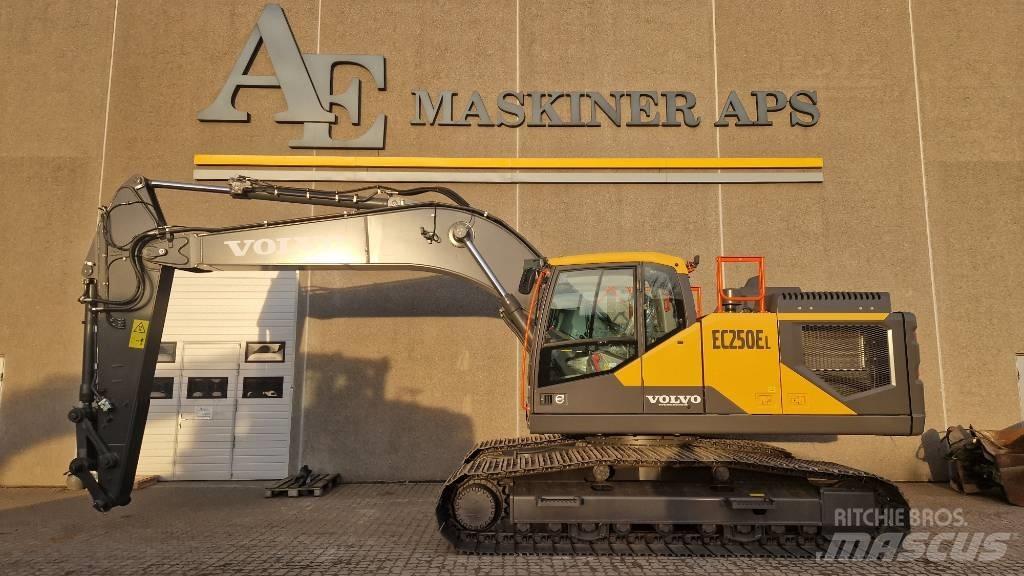 Volvo EC 250 EL Pásové rýpadlá