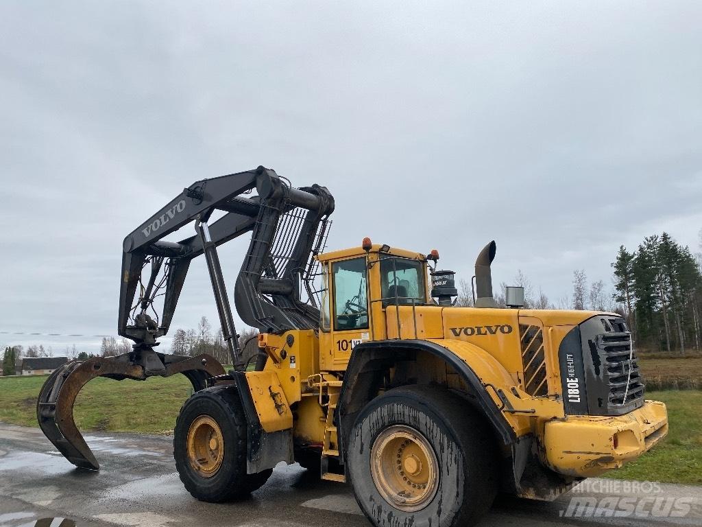 Volvo 180 E HighLift Kolesové nakladače