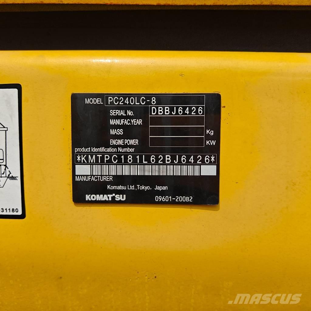 Komatsu 240-8 Pásové rýpadlá