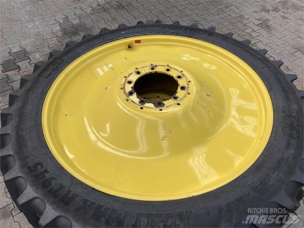 BKT 320/90R54 Pneumatiky, kolesá a ráfiky