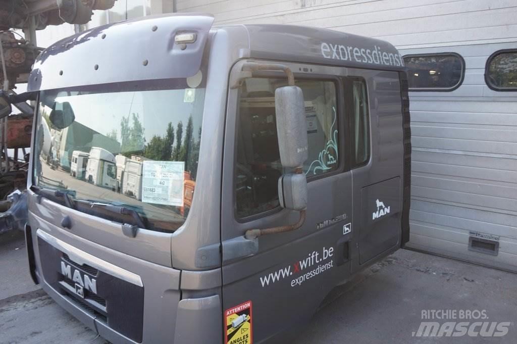 MAN F99L34 TGM Kabíny a interiér